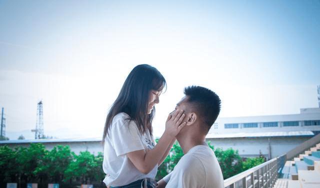 探寻朋友想要玩我的lol,不让他知道密码,有什么办法给他玩?,发现更多乐趣